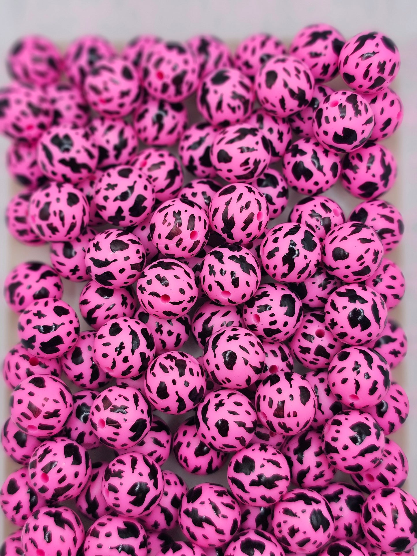 Pink rustic cow 15mm silicone round bead
