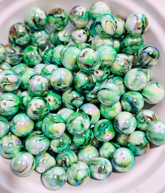 10pcs Iridescent GREEN swirl 16mm acrylic beads