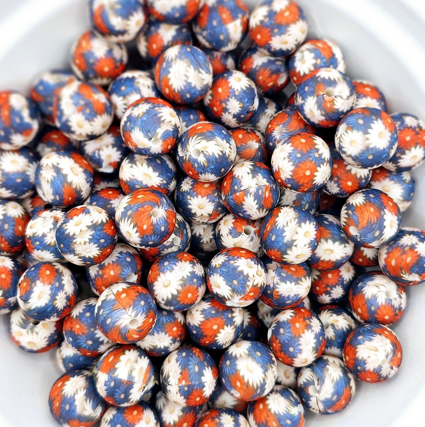 452 Red white and blue daisy 15mm silicone round bead
